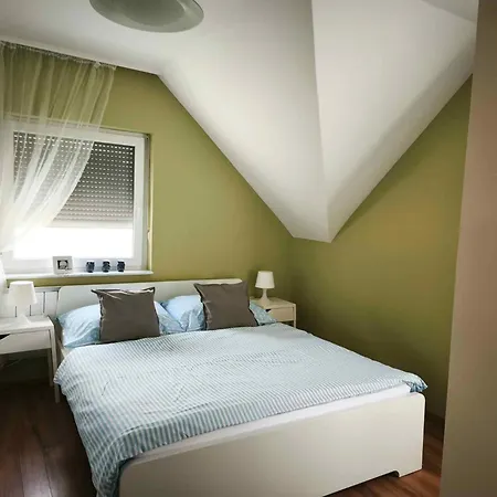 Waterfront In Zamardi-balaton 55033 Holiday home