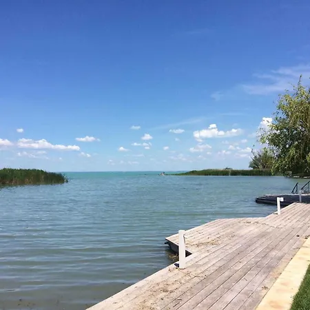 Waterfront In Zamardi-balaton 55033 *